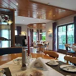 Weingut Raevenhof Guest house Ayl