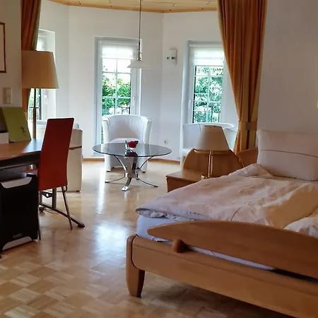 Гостевой дом Weingut Raevenhof 3*